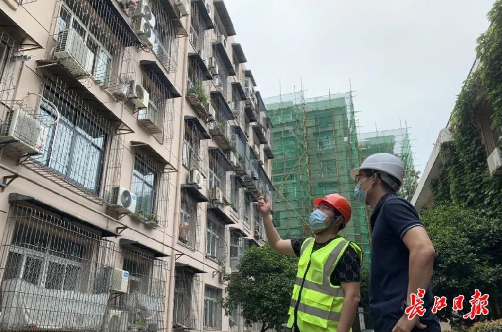 早安武漢｜羨慕！連抽油煙機都幫洗了……武漢這個區54個老舊小區進場改造